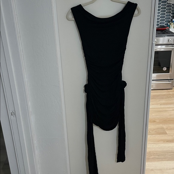 Beige Botany Elegant Black Sleeveless Dress with Ruched side and Rose Detail S - Picture 3 of 8